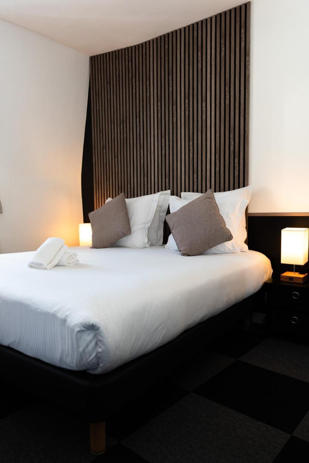 Hotel Le Lion D'Or Берне Экстерьер фото